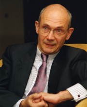Pascal Lamy - Financial services now at issue